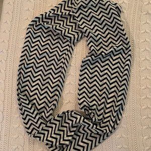 Black and White Chevron Lightweight Infinity Scarf